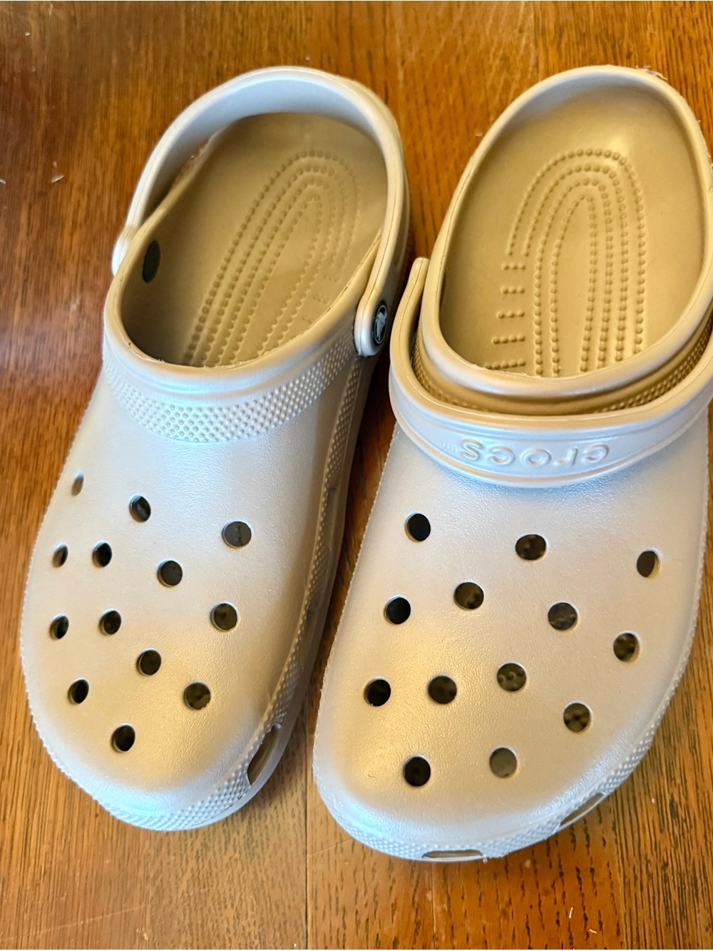 Crocs Mens Classic Clog in Beige - 11